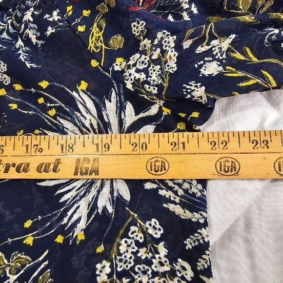 EUC LIKE NEW WAYF FLORAL SPLIT V NECK SHEER LONGSLEEVES TOP SIZE LARGE - Picture 15 of 16